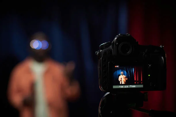 Film Acting vs Theater Acting: How to Prepare Differently